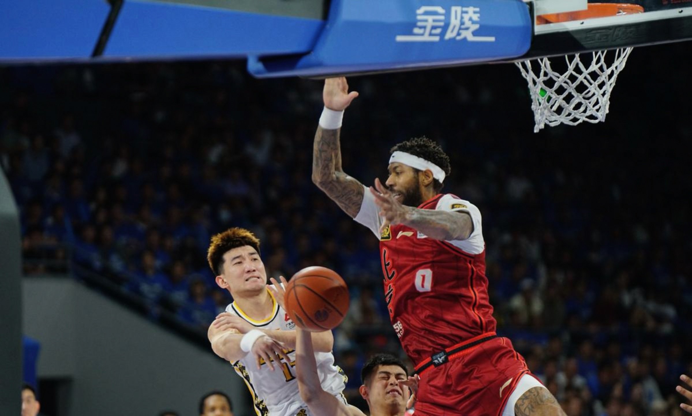 体育直播-这也行？广厦男篮战术微调备战NBA常规赛赛后阿斯顿维拉备战葡超，北京首钢围绕全明星赛外线爆发