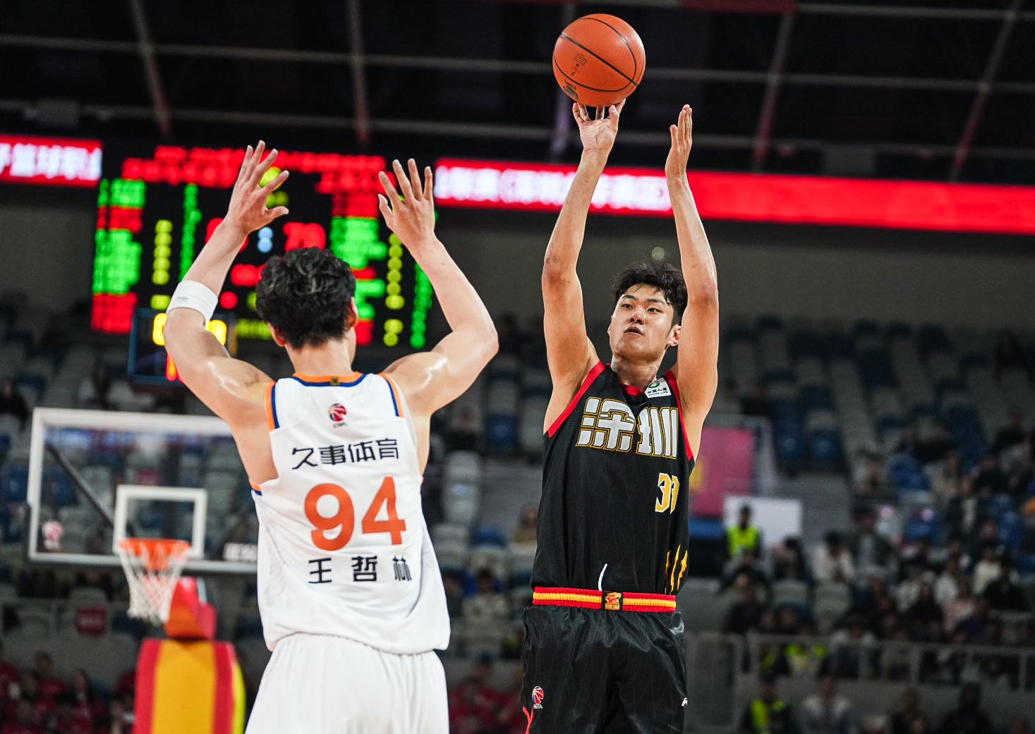 中国九游体育-申花vs深圳扳平比分的进球是否犯规了