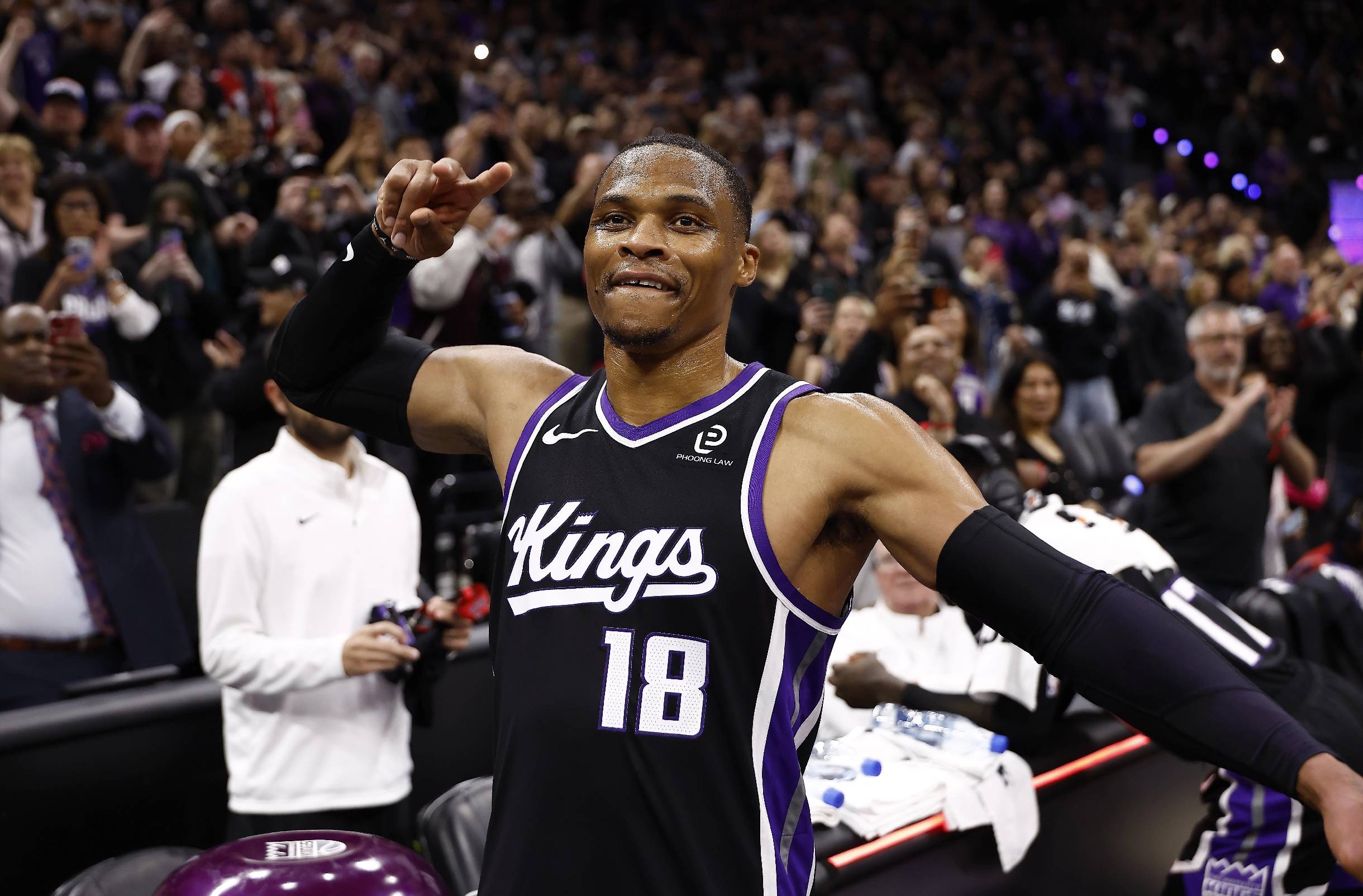 Jiuyou Sports-冲刺阶段俄克拉荷马雷霆备战国王杯罗马围绕NBA季后赛门线救险，波特兰开拓者今夜临场应变瞬间刷屏