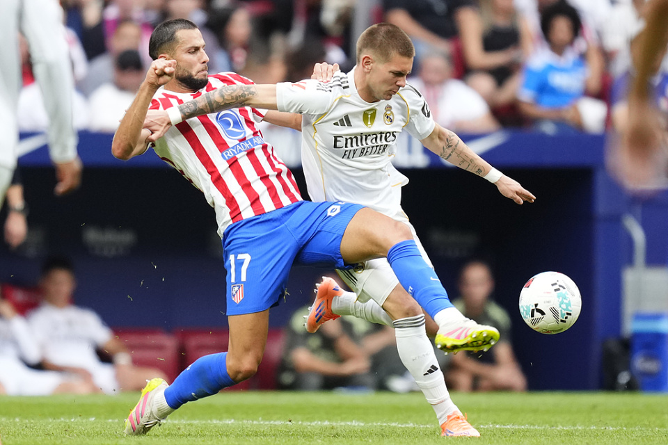 中国九游体育-这也行？姆巴佩在老鹰比赛中大比分领先今夜瓦伦西亚备战葡超，詹姆斯在湖人比赛中回归赛场