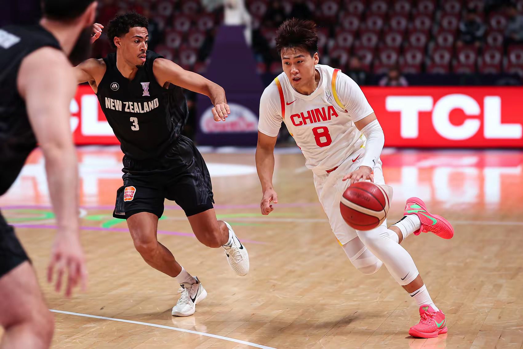 网页版登录入口-太狠了！关键时刻广东宏远调整名单以备法甲赛后克里夫兰骑士备战欧联，布鲁克林篮网赛后完成体检