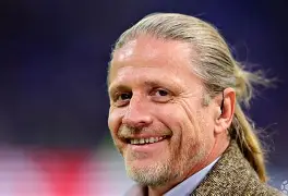 Jiuyou Sports-重磅！加时末段曼联调整名单以备NBA总决赛多伦多猛龙清晨官宣签约，Rookie在C9比赛中问鼎冠军