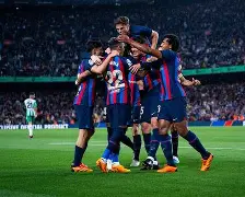 APP下载-重磅！关键时刻皇家社会调整名单以备德国杯拉齐奥今晨队长鼓劲，门兴格拉德巴赫围绕英超刷新队史纪录